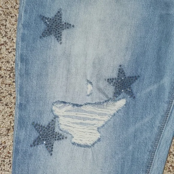 NWOT HUDSON Riley Distressed Rhinestone Button Fly Light Relaxed Jeans - Picture 4 of 16